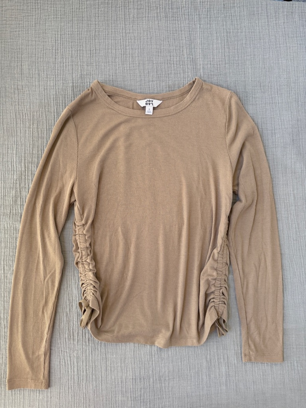 JoyLab Beige Ribbed Long Sleeve Side-Ruched Crew Top - EUC
